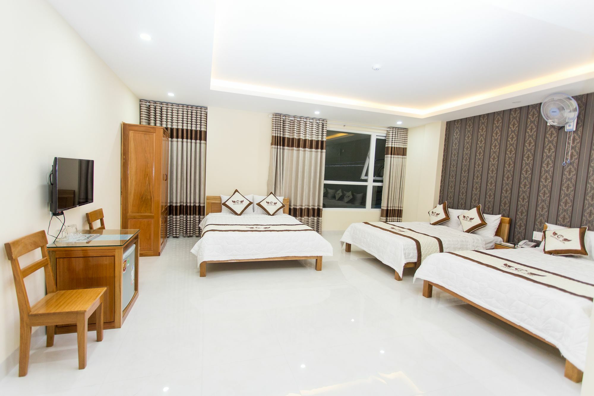 Khach San Dam Phuc Da Nang